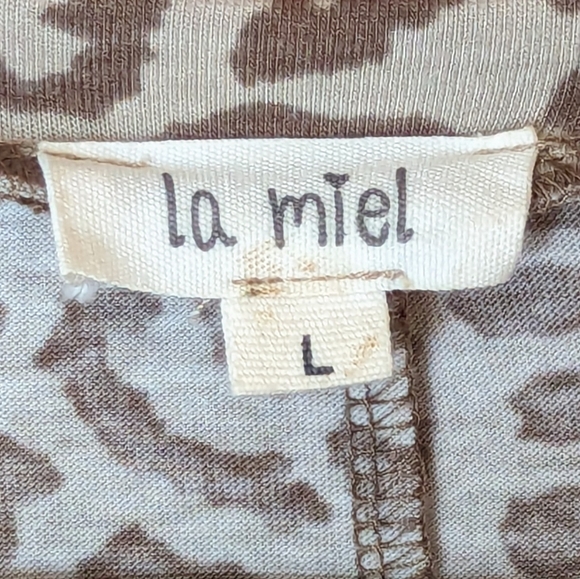 La Miel Leopard Print Drop Shoulder Tee - Picture 8 of 16